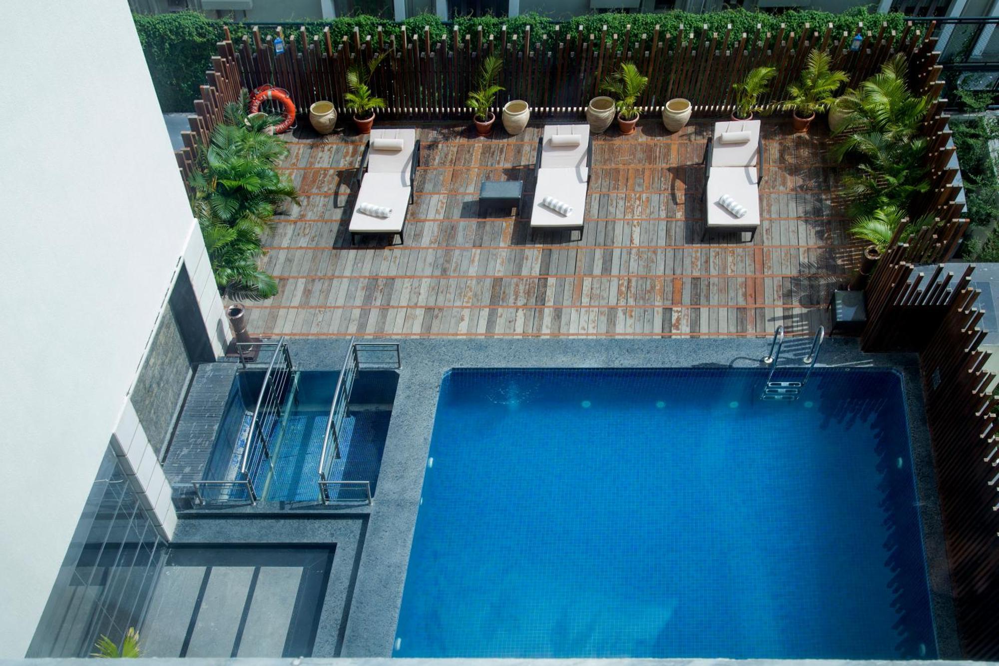 Efcee Sarovar Premiere Bhavnagar Exterior foto