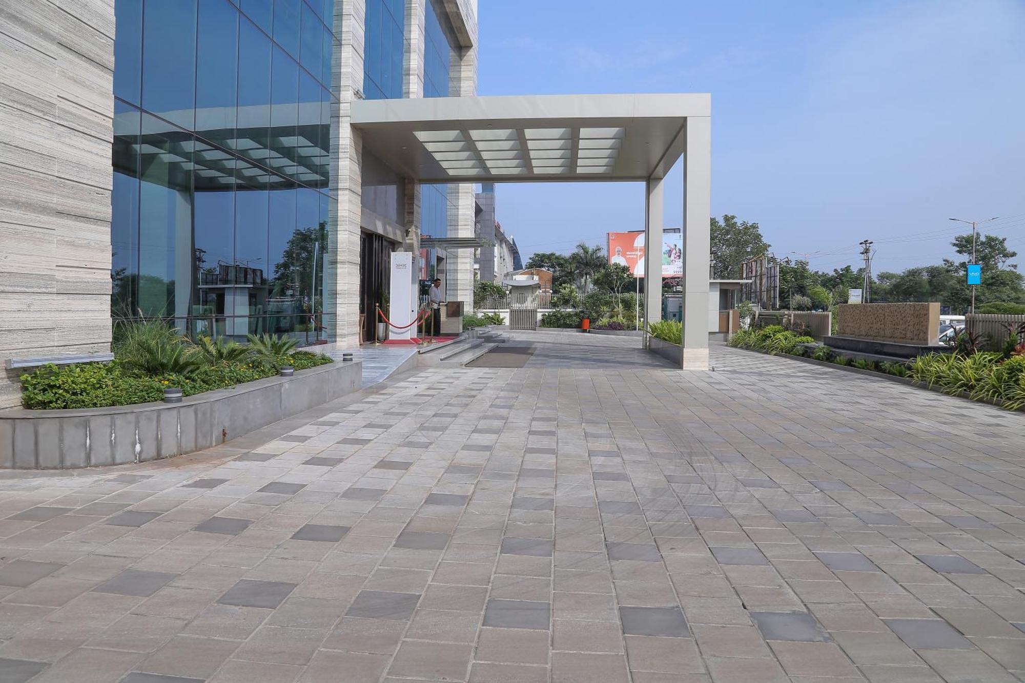 Efcee Sarovar Premiere Bhavnagar Exterior foto